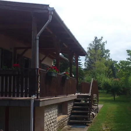 Terasz Panzio * Balatonakali